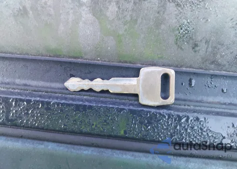 1995 Ford Explorer из США, поврежденный, VIN 1FMDU32X3SUA82850